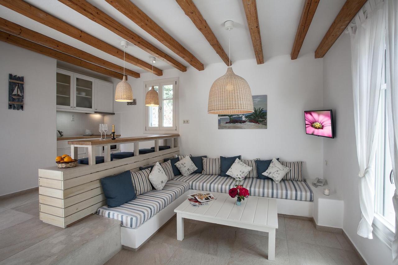 Kavos Naxos Aparthotel 3*