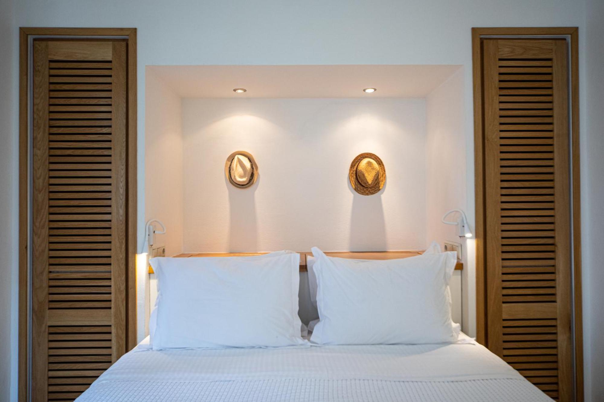Kavos Naxos Aparthotel 3*