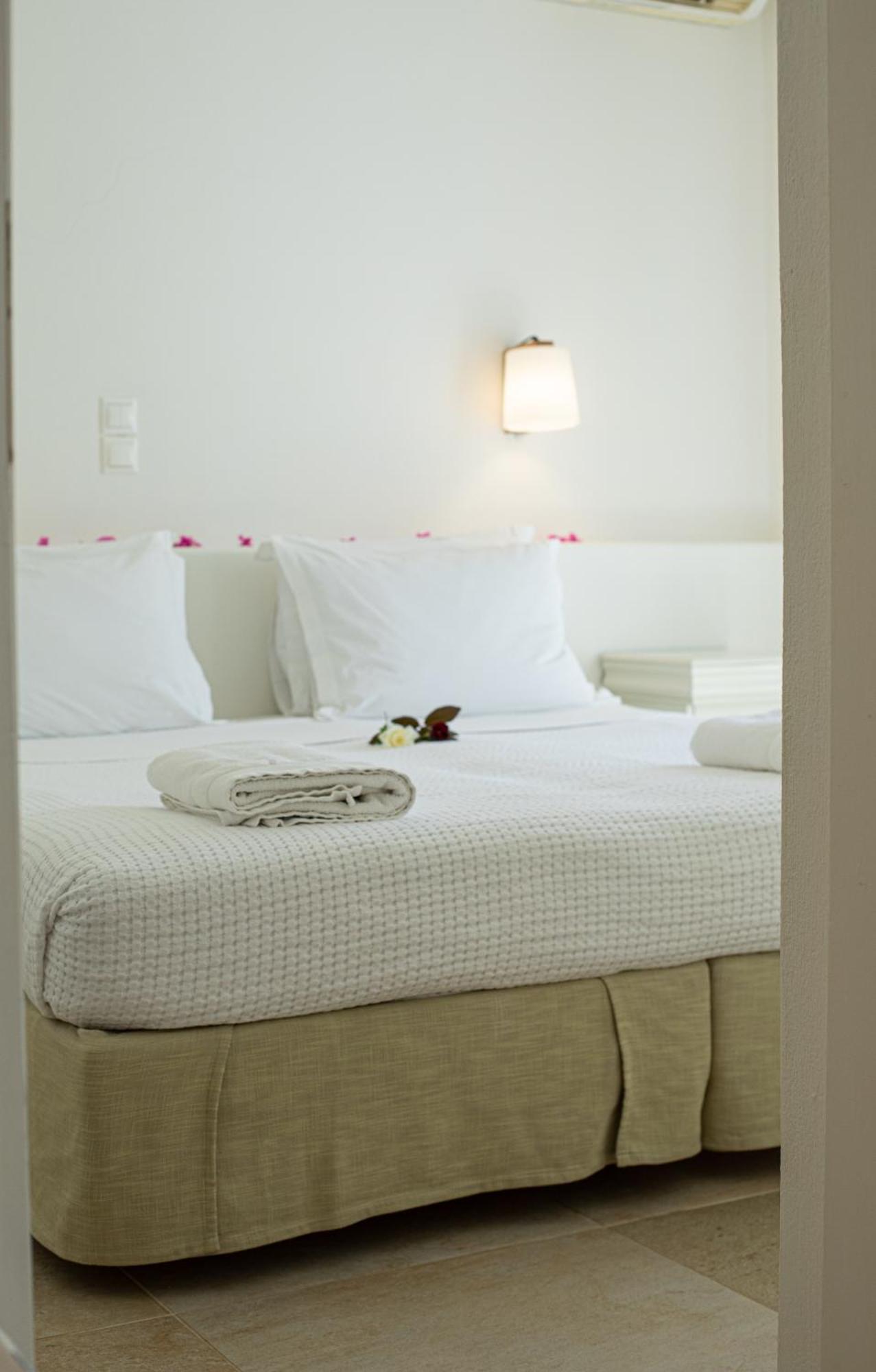Kavos Naxos Aparthotel