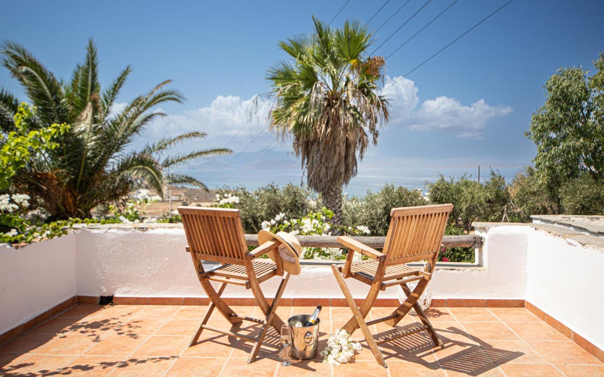 Kavos Naxos Aparthotel