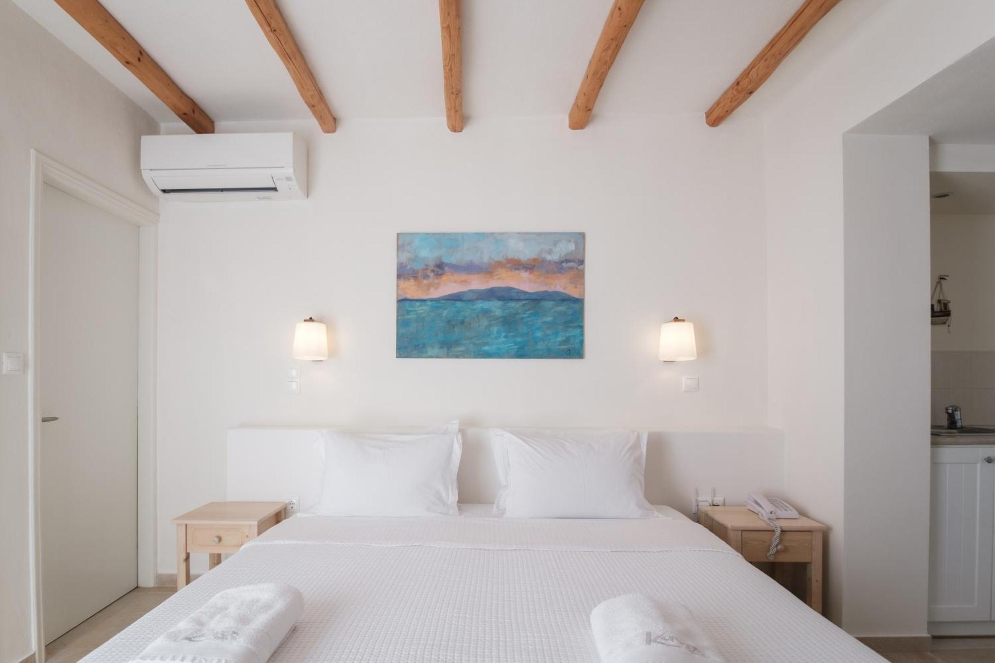 Kavos Naxos Aparthotel